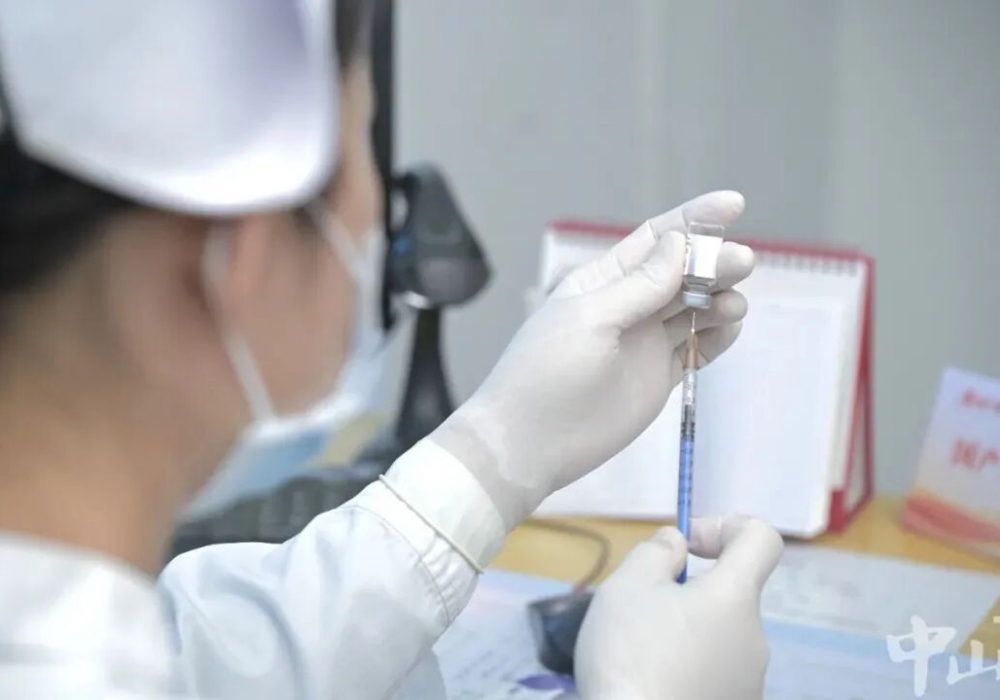 越“放纵”越伤宫颈！这4种性生活方式，很多女生天天踩