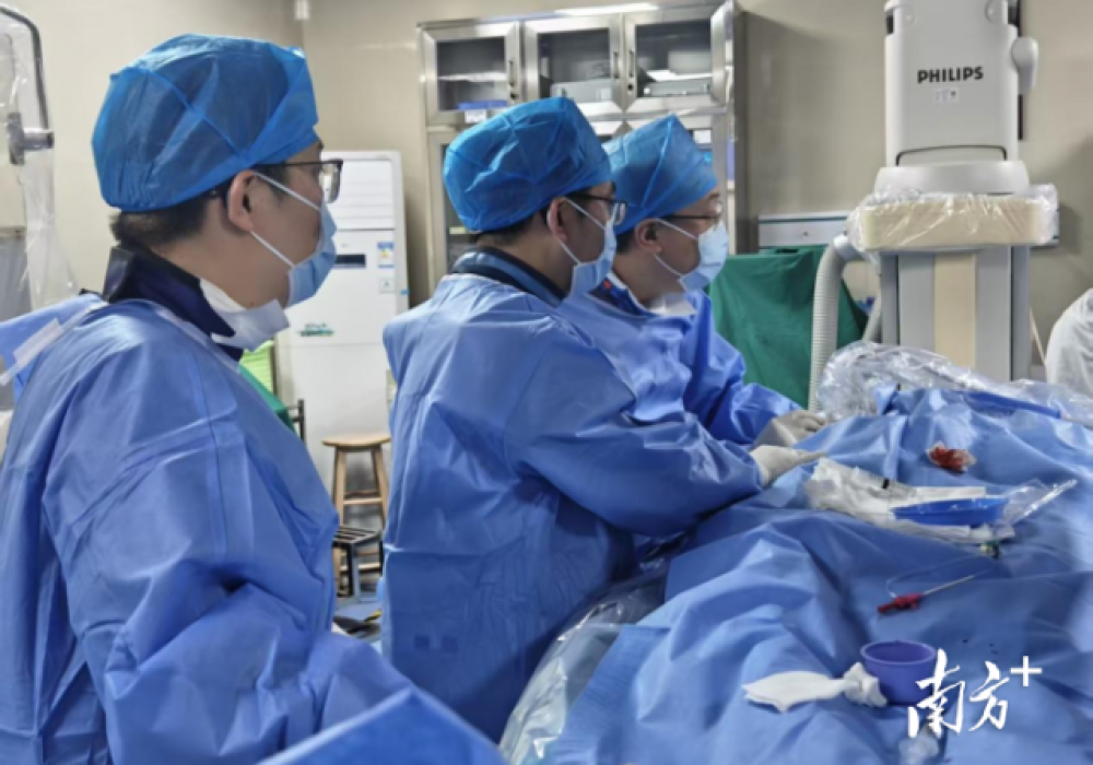 中山市博爱医院为低体重早产儿行动脉导管未闭封堵术