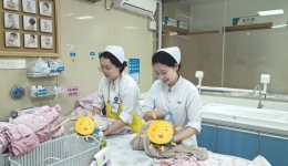 新春迎新生｜大年初一，中山“马宝宝”来贺岁啦！