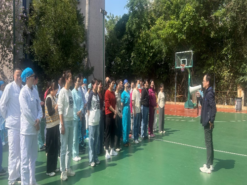 巾帼芳华绽风采 活力飞扬迎“三八”——医院工会举办“简单蓝”绘画与跳大绳趣味活动