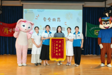 萌娃现场尖叫捂耳！幼儿园里的小实验，让娃娃直呼“再也不敢乱吃药”