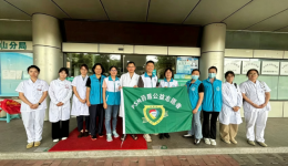 翻药箱、查过期！中山这群药师上门了，专治老人家“乱吃药”