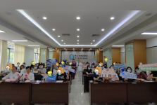这堂“爸”气十足的母乳喂养指导课，笑着笑着就学会了！