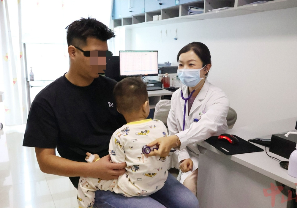 孩子反复发烧、喉咙发炎、口腔溃疡？市博爱医院医生提醒家长警惕这罕见病